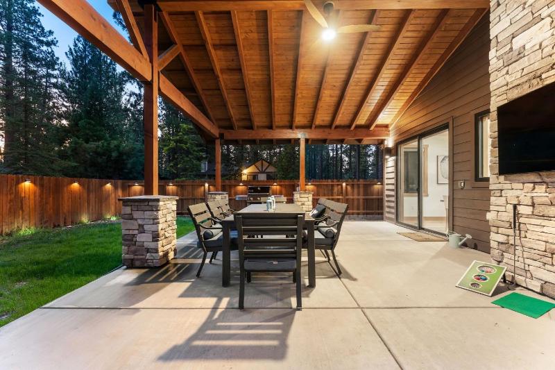 34 - The Maple Crest home - image 48