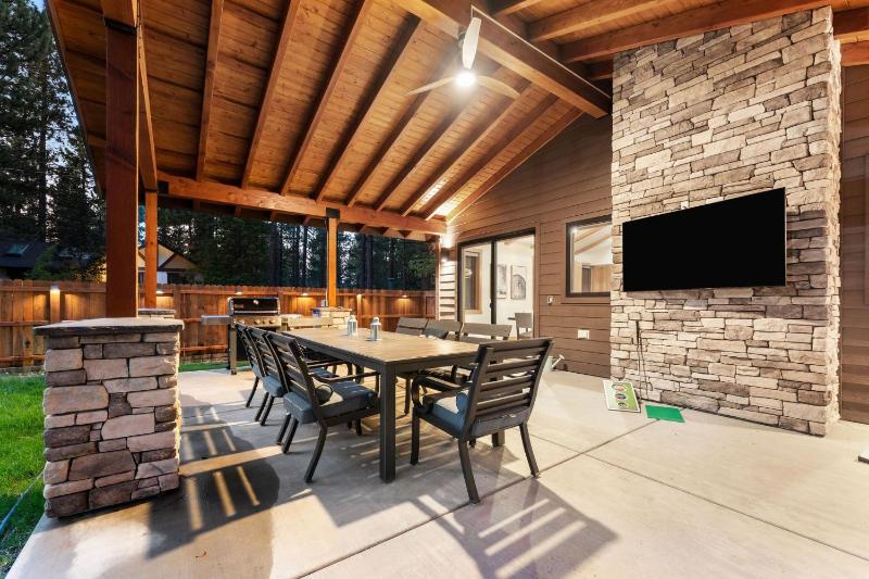 34 - The Maple Crest home - image 41