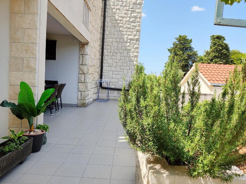 Apartment Karlo - image 13