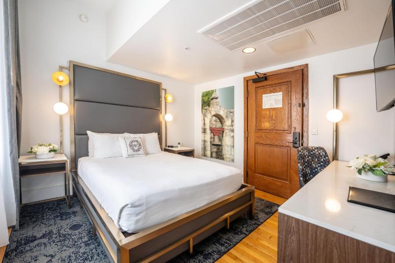 Hotel Gibbs Downtown Riverwalk - image 2
