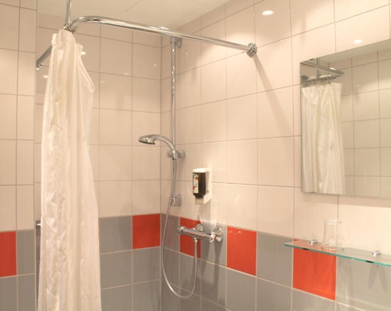 Standard Single Room image 3