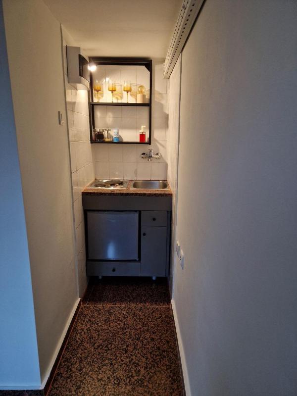 Gallery House - image 12