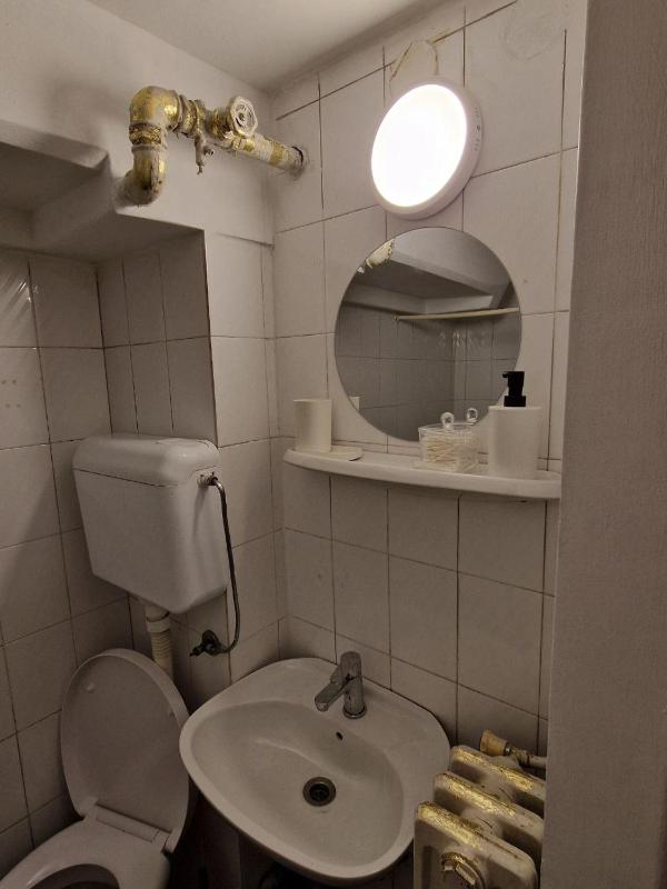Gallery House - image 11