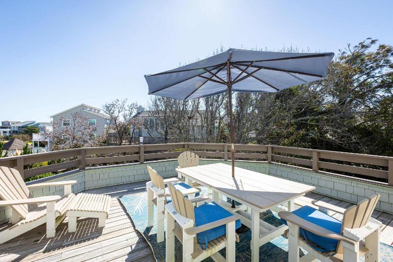 Corolla Light Villa with Hot Tub Amenities Access - image 45