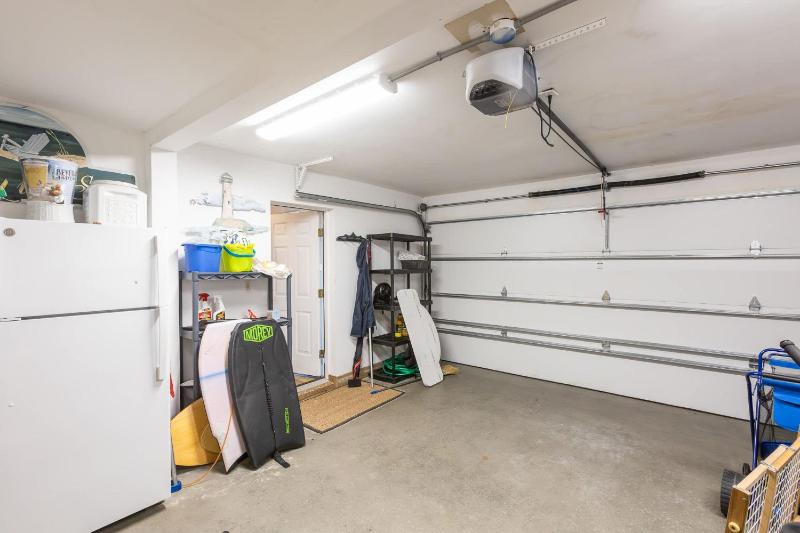 Corolla Light Villa with Hot Tub Amenities Access - image 44