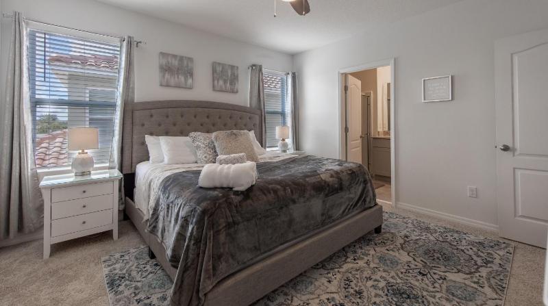7547OML-Solterra Resort - image 39