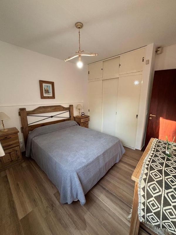del Besugo Dúplex Céntrico en Pinamar parrila patio cochera 2 ambientes - image 2
