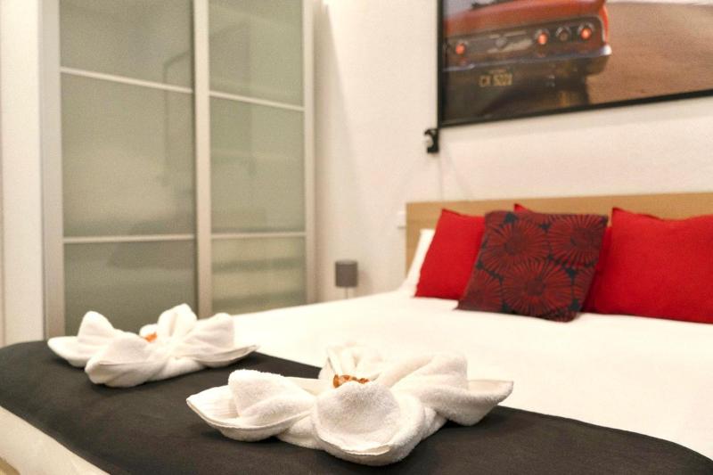 Gran Via MidStay - image 8