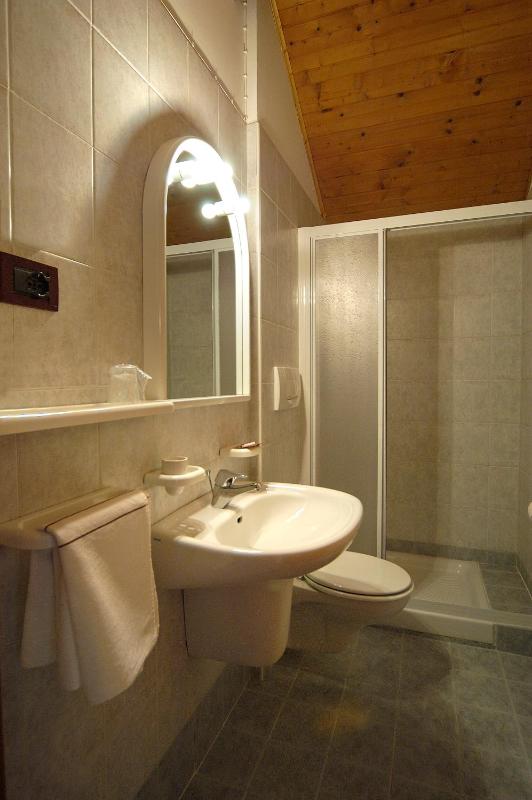 Double Room image 2