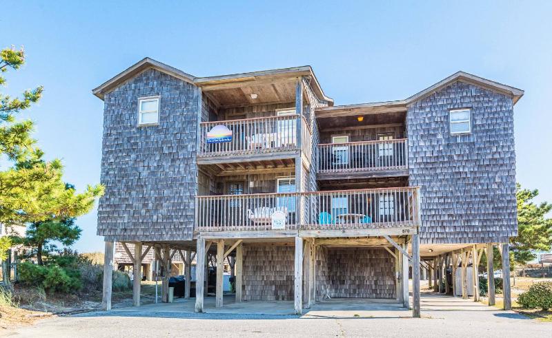 Sunrise Splendor-Nags Head Ocean Views Community Pool Hot Tub Pets OK Flex Stays - image 1