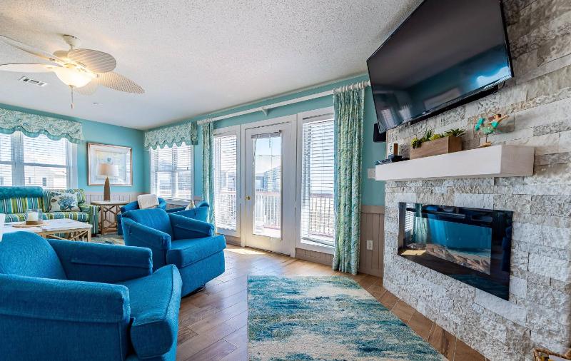 Sunrise Splendor-Nags Head Ocean Views Community Pool Hot Tub Pets OK Flex Stays - image 18