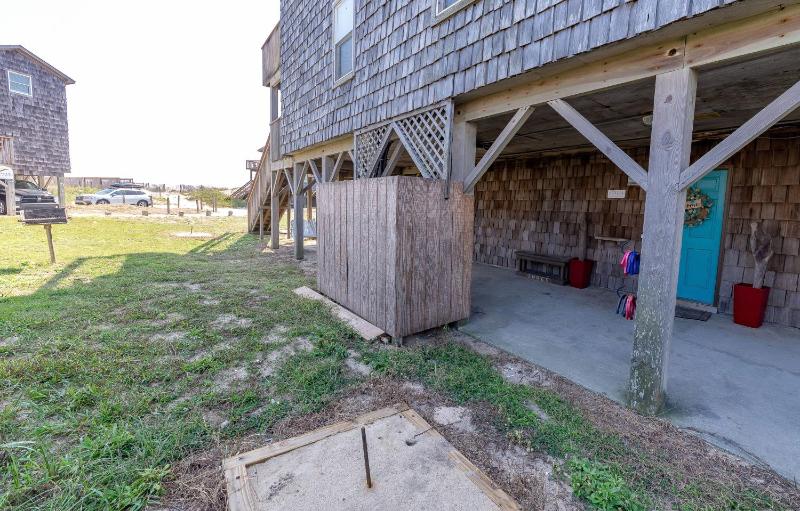 Sunrise Splendor-Nags Head Ocean Views Community Pool Hot Tub Pets OK Flex Stays - image 48