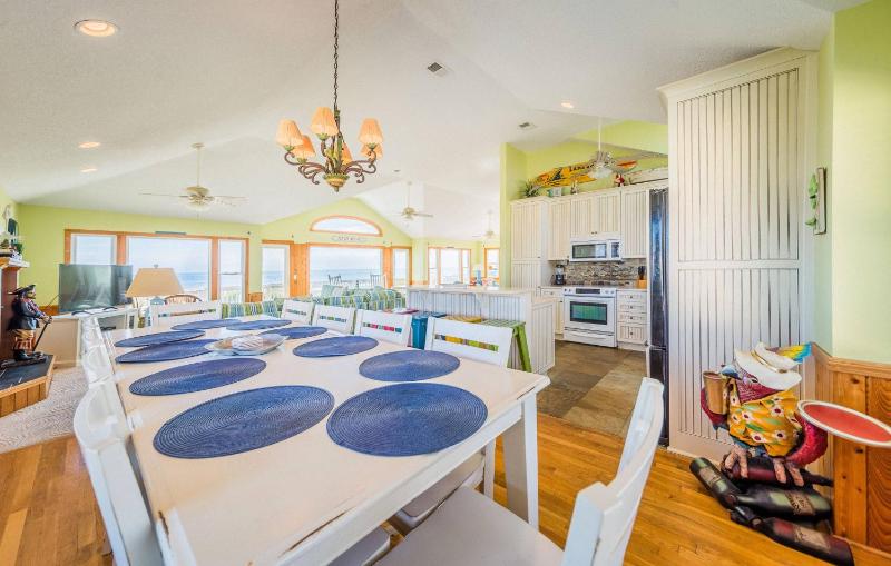 Sunrise Surprise - Nags Head MP 16 Oceanfront Ocean View Saltwater Pool Hot Tub Pool Table - image 9