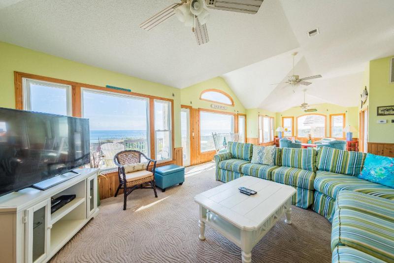 Sunrise Surprise - Nags Head MP 16 Oceanfront Ocean View Saltwater Pool Hot Tub Pool Table - image 16