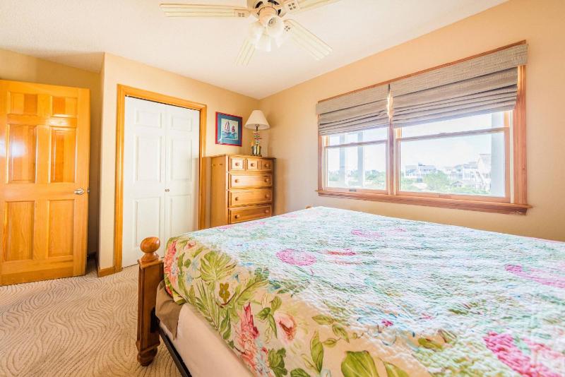 Sunrise Surprise - Nags Head MP 16 Oceanfront Ocean View Saltwater Pool Hot Tub Pool Table - image 10