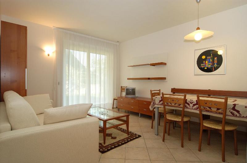 Quadruple Room with Garden View image 2