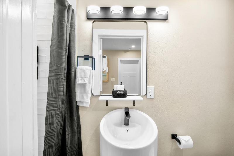 Haley's at Anna Maria Island Inn - image 16