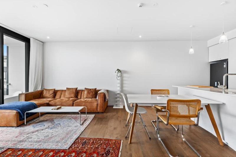 Epsom Apartment Near Cornwall Park by Zodiak Stays - image 6