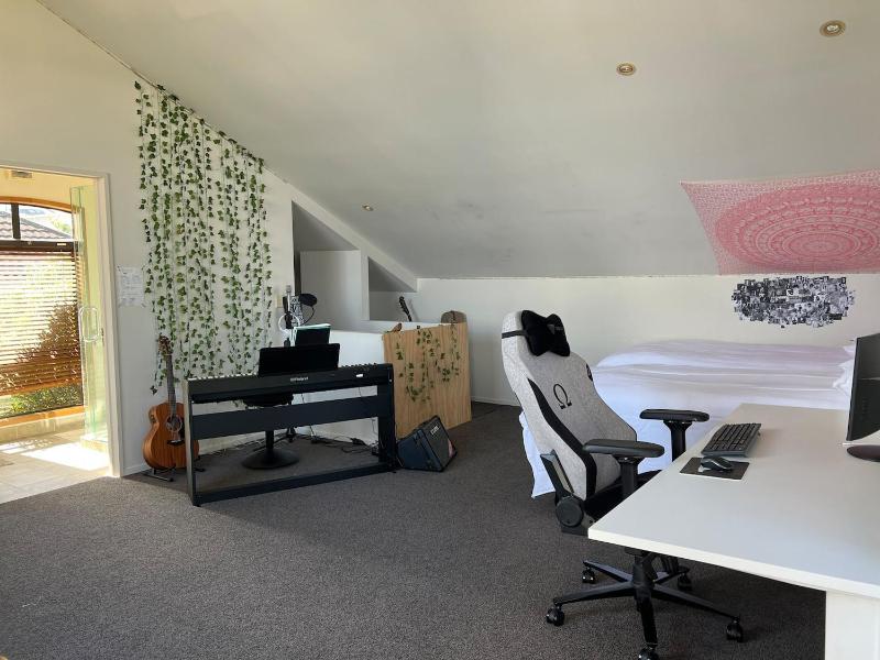 Bayswater Waterfront Paradise by Bespoke Stays - image 11