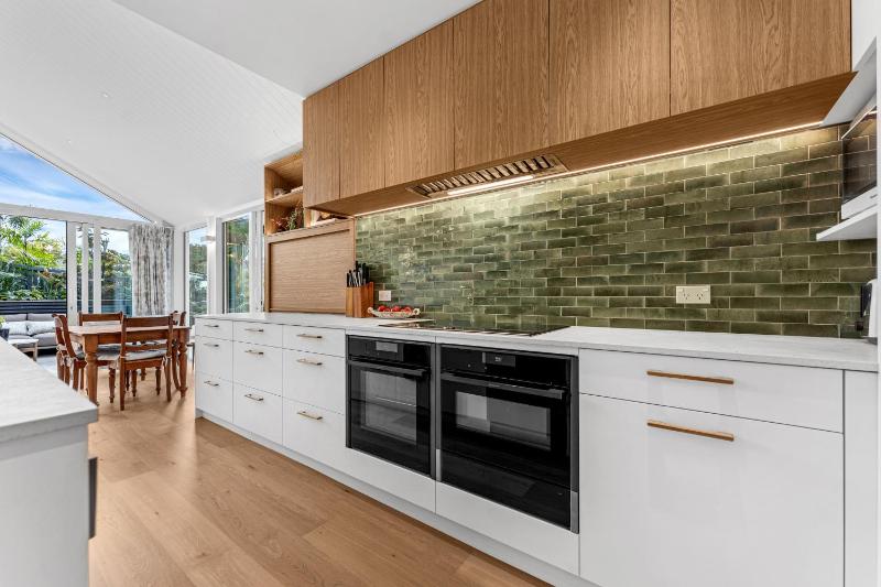 Coastal Oasis by Bespoke Stays - image 15