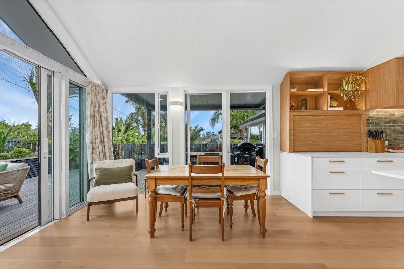 Coastal Oasis by Bespoke Stays - image 12
