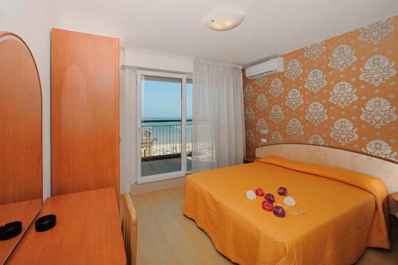 Hotel Mirabel - image 28