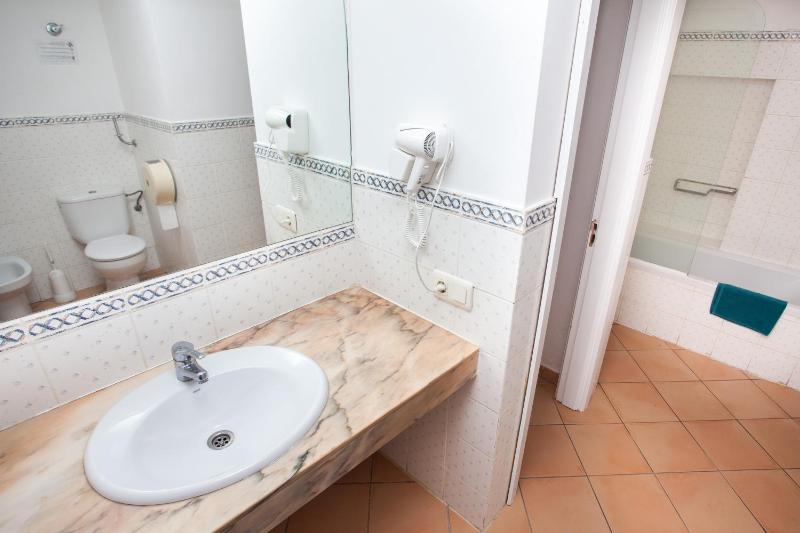 Junior Suite with Terrace image 3