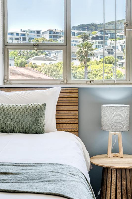 Camps Bay Seaside Beach View Apartment Palm Bay - image 16