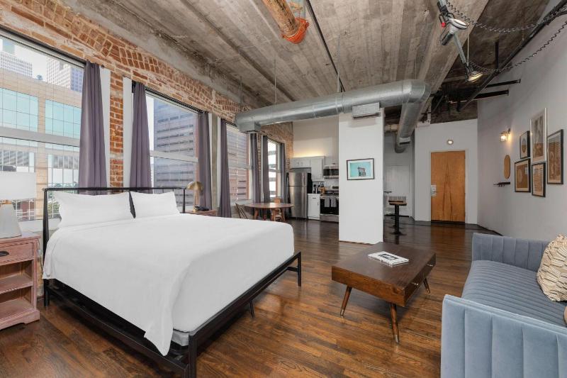 The District at Hogg Palace A Wyndham Hotel - image 23