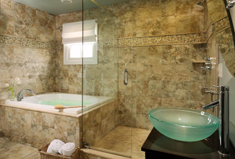 Queen Room with Spa Bath (Princess Margaret) image 3