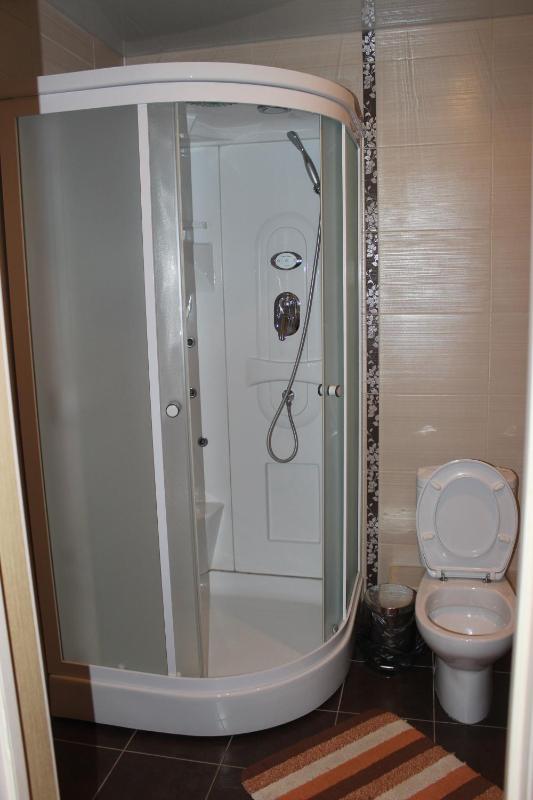 Standard King Room image 2