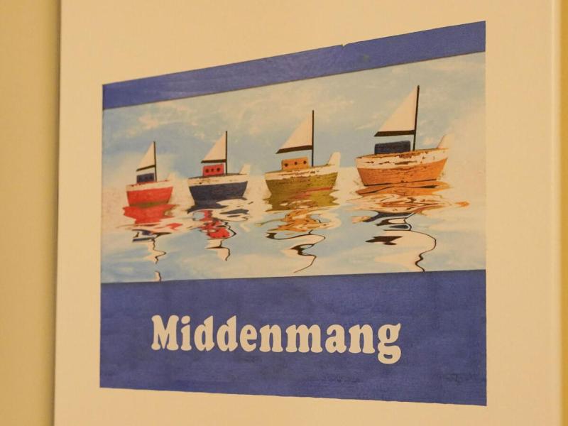 Middenmang - image 5