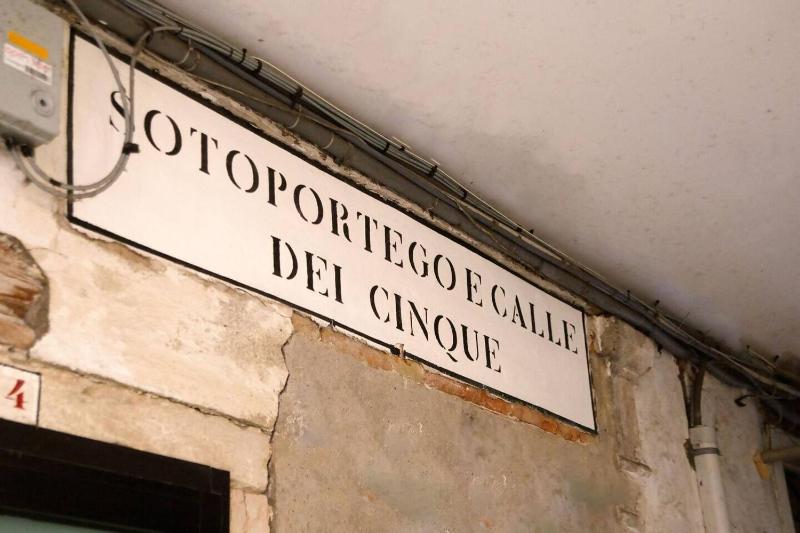 Ca Riolfo by Venicevillas Rialto - image 8