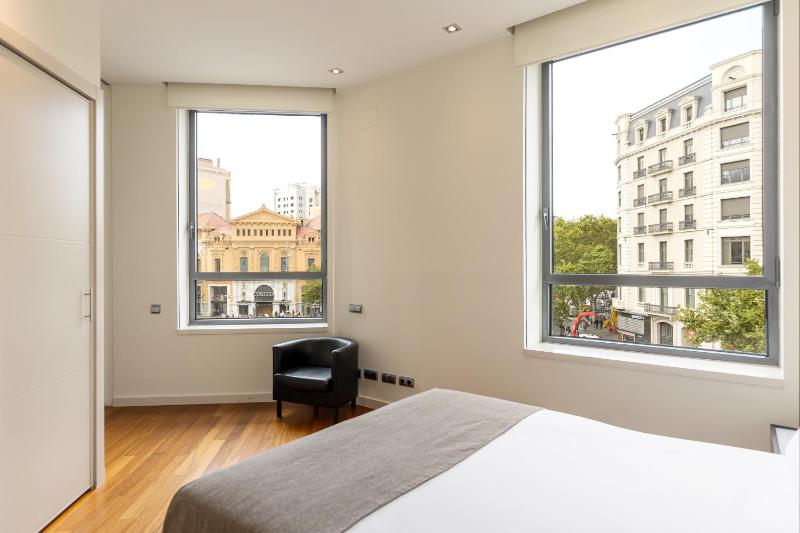 Uma Suites Passeig de Gracia 16 - image 14