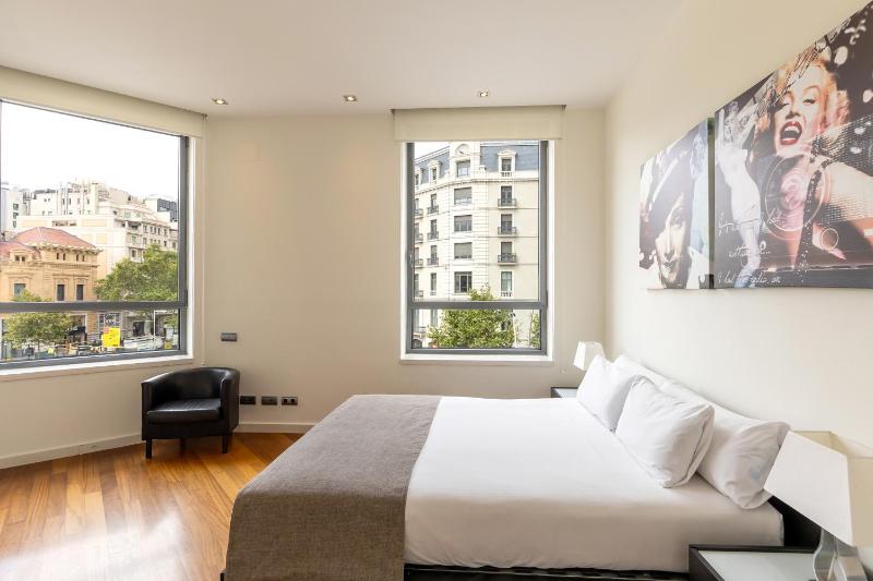 Uma Suites Passeig de Gracia 16 - image 8