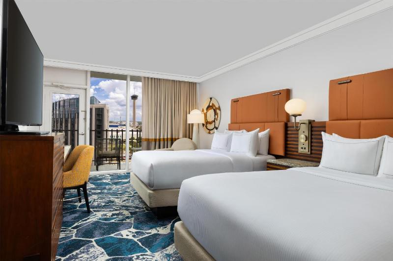 Hilton Palacio Del Rio - image 25