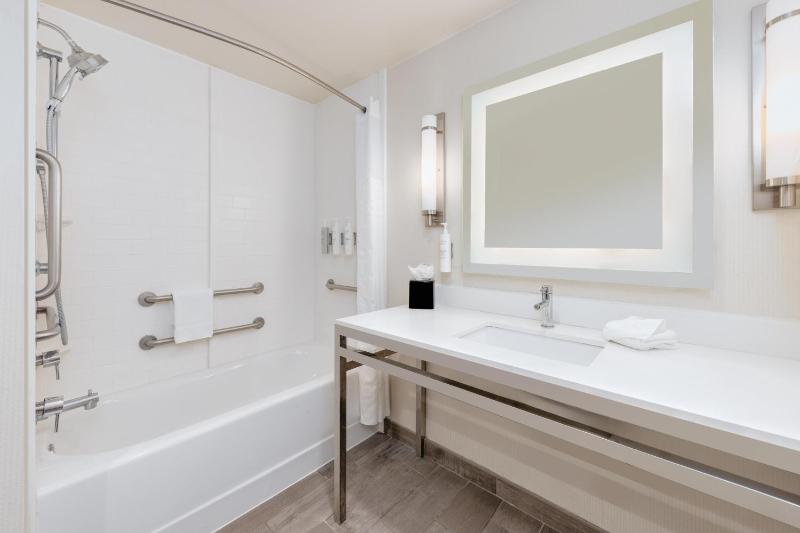 Hilton Garden Inn San Antonio Downtown Riverwalk - image 19