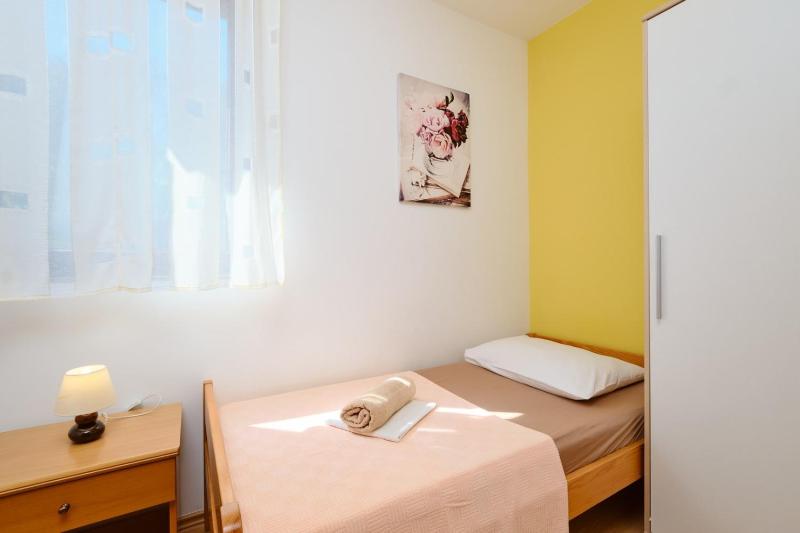 House Prica - image 16