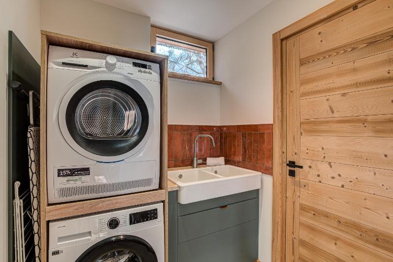 Chalet Diard Detached Chalet Alpes Agency Sleeps 6 to 8 - image 13