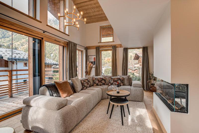 Chalet Diard Detached Chalet Alpes Agency Sleeps 6 to 8 - image 47