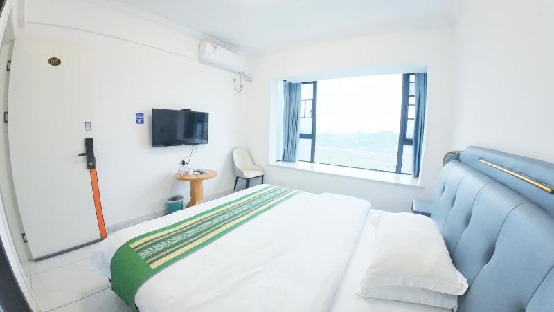 Zhangjiajie Qingfeng B&B West Station Branch - image 24