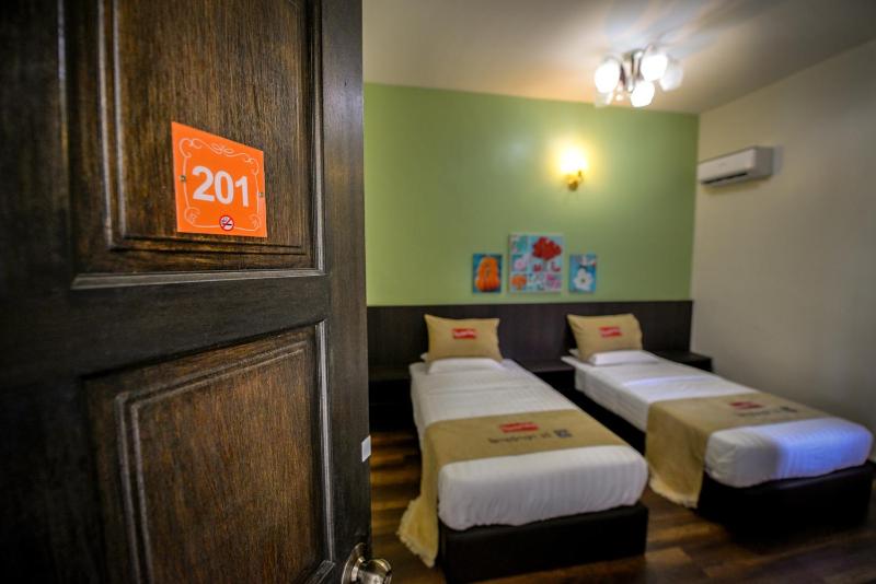 Palm City Villa - image 10