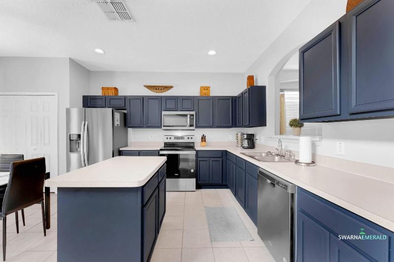 Family Retreat near Disney with Private Pool - image 29