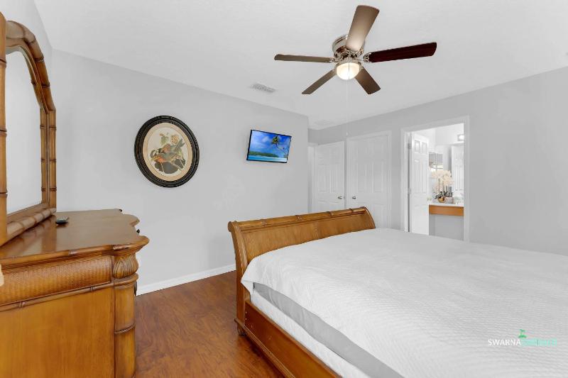 Family Retreat near Disney with Private Pool - image 12