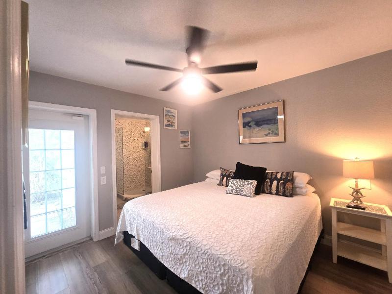 An Island Getaway at Palm Tree Villas - image 47