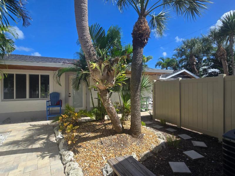 An Island Getaway at Palm Tree Villas - image 16