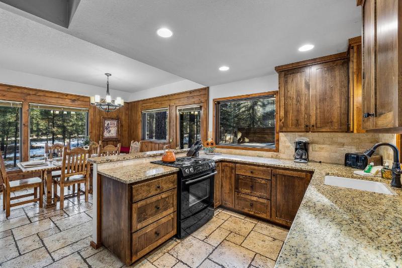 11 Conifer Lane - image 2