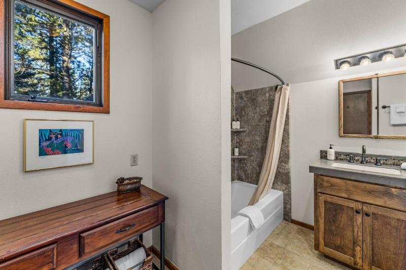 11 Conifer Lane - image 15