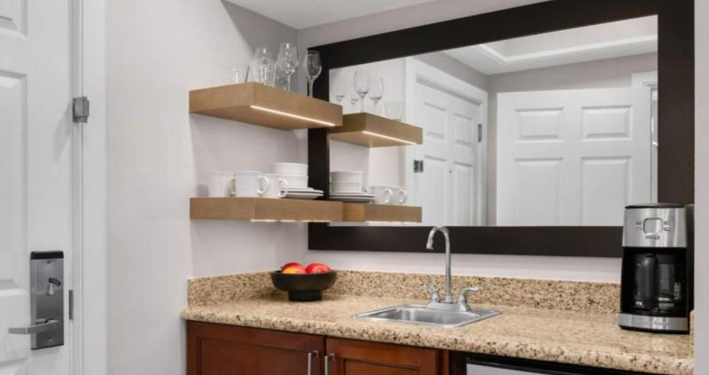 Marriott's BeachPlace Towers Studio Apartment with Resort Access - image 15