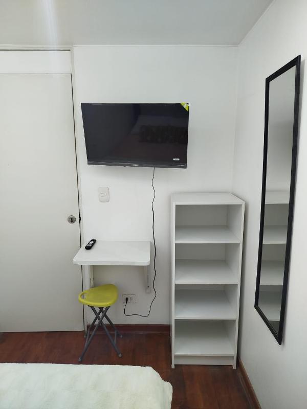 Acogedora y céntrica habitación Larcomar - image 6